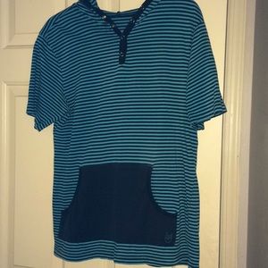 Hooded short sleeve t-short